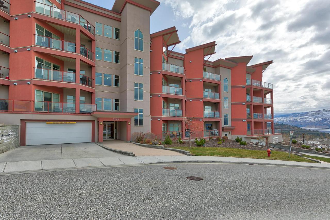 Stay In The Okanagan - Copper Sky, West Kelowna Bagian luar foto