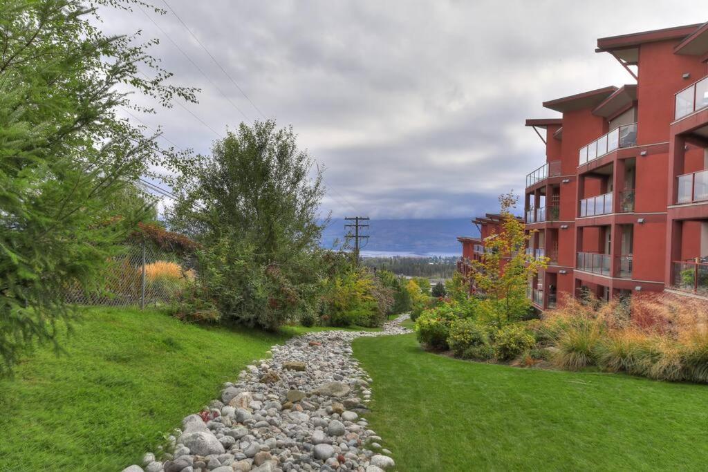 Stay In The Okanagan - Copper Sky, West Kelowna Bagian luar foto