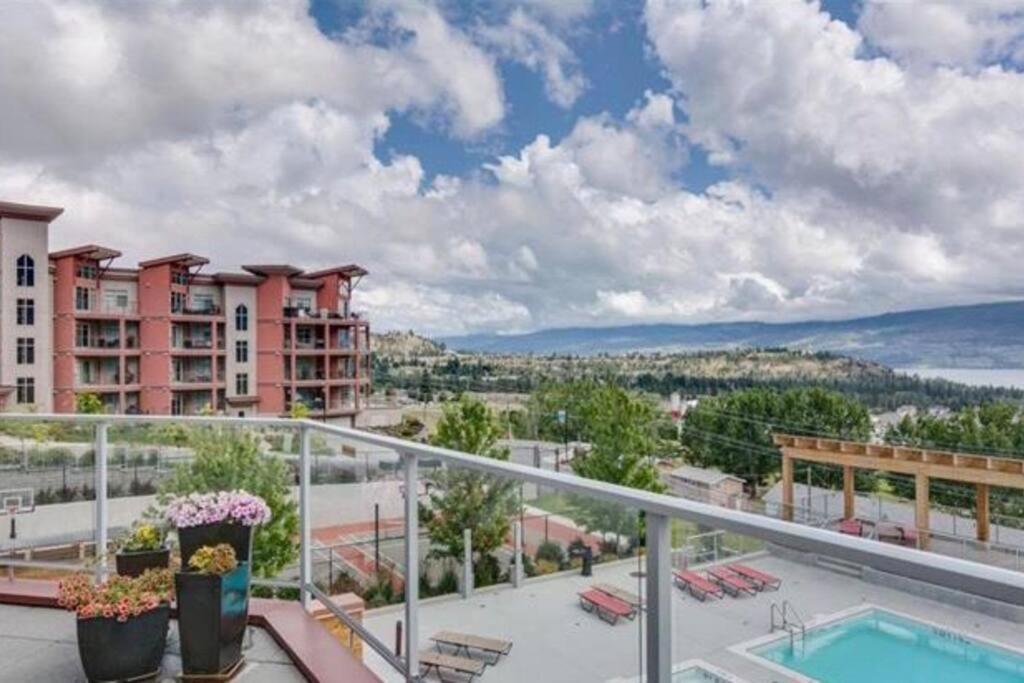 Stay In The Okanagan - Copper Sky, West Kelowna Bagian luar foto