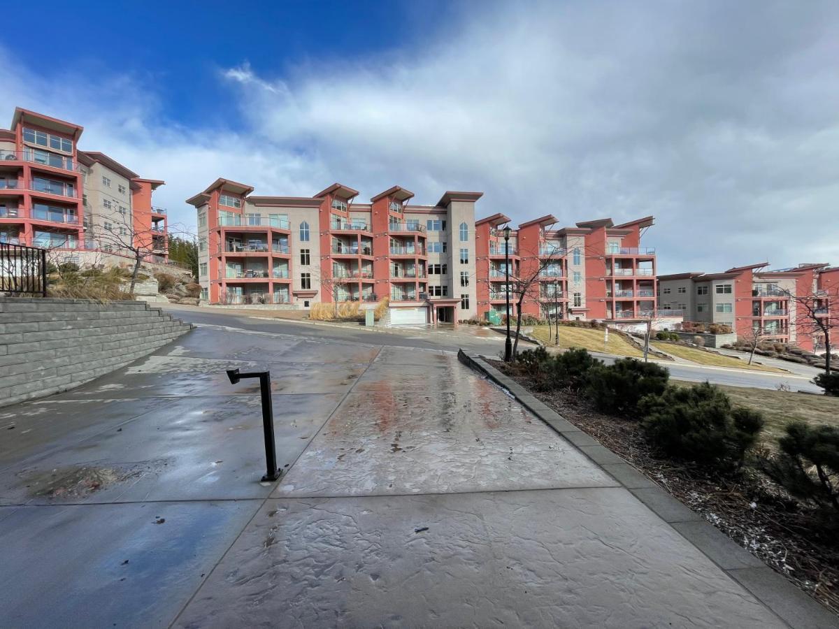 Stay In The Okanagan - Copper Sky, West Kelowna Bagian luar foto