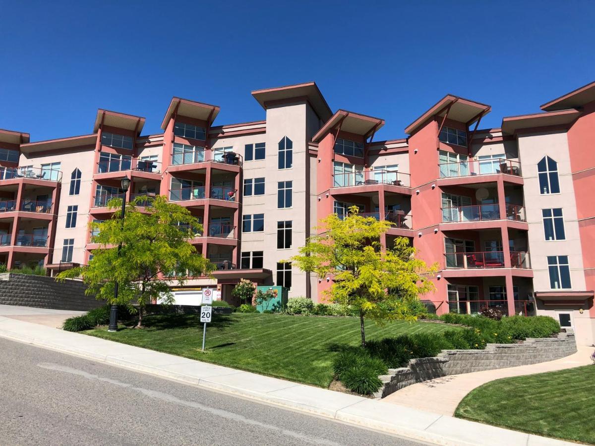 Stay In The Okanagan - Copper Sky, West Kelowna Bagian luar foto